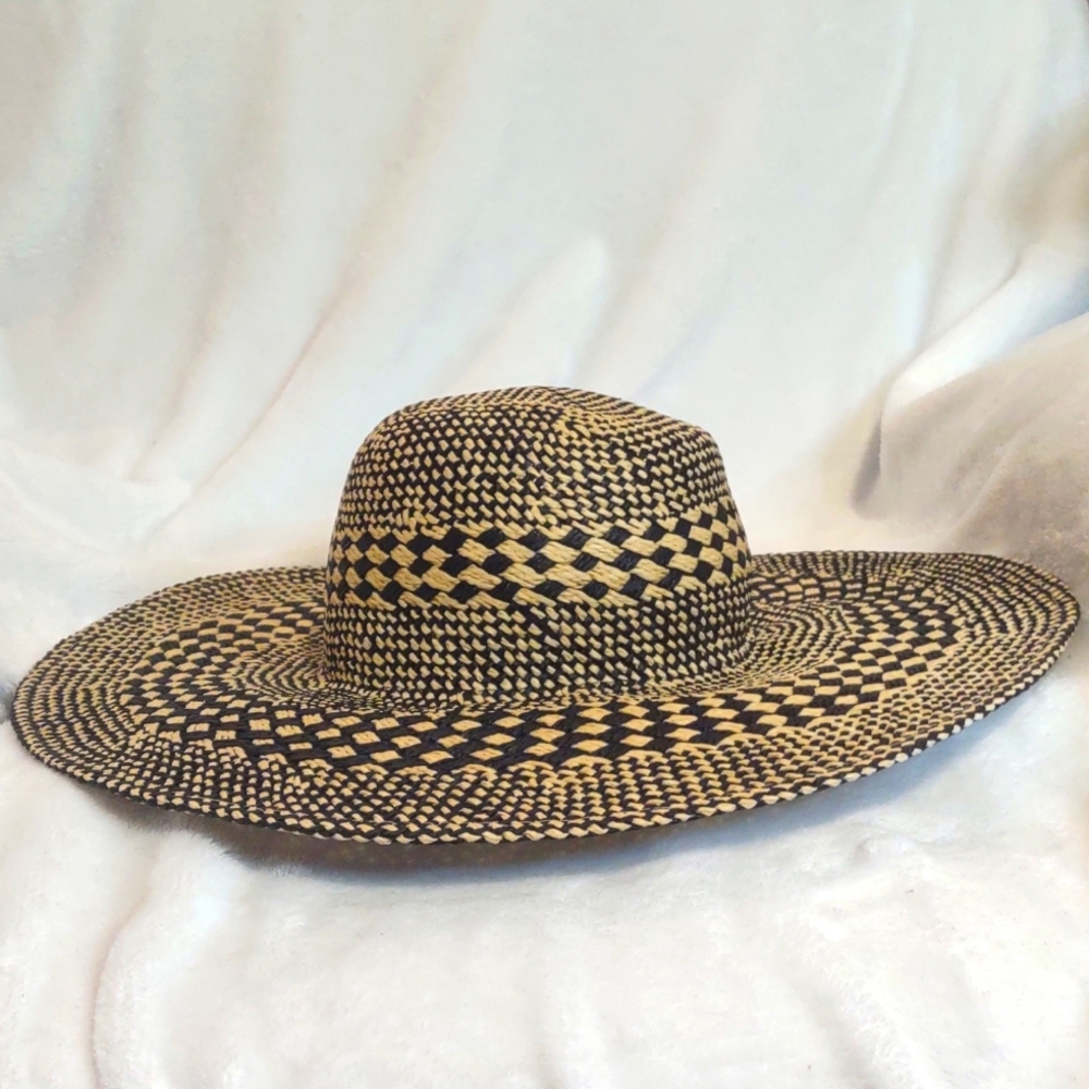 Black and Tan Wide Brim Straw Hat One Size